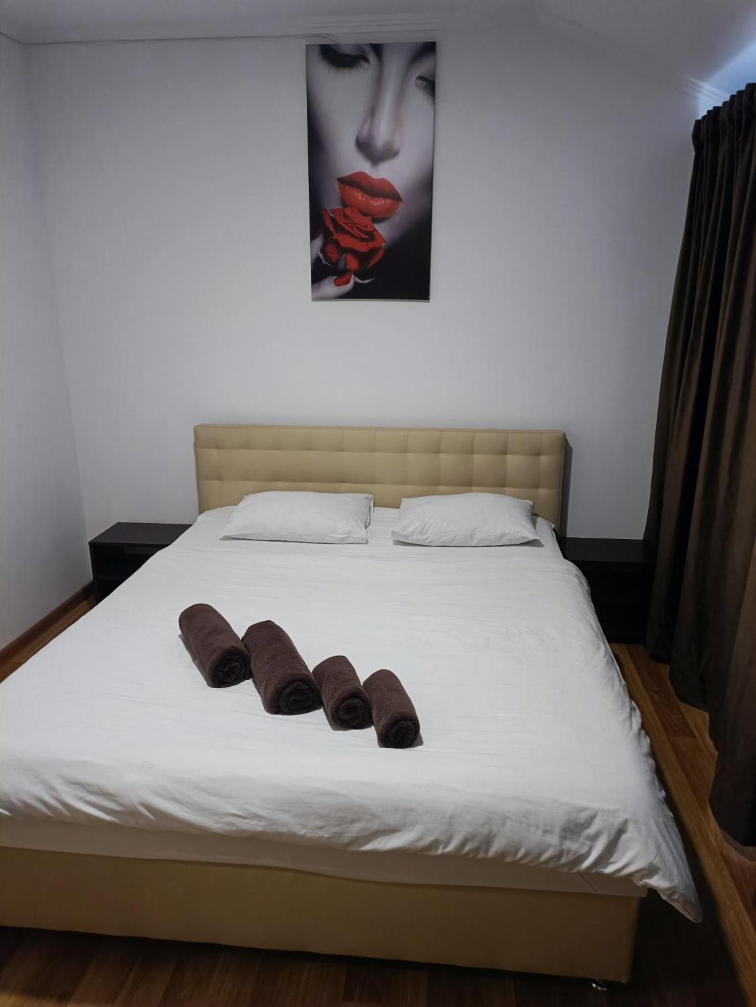 Mirage Hotel Chernivtsi Exterior photo